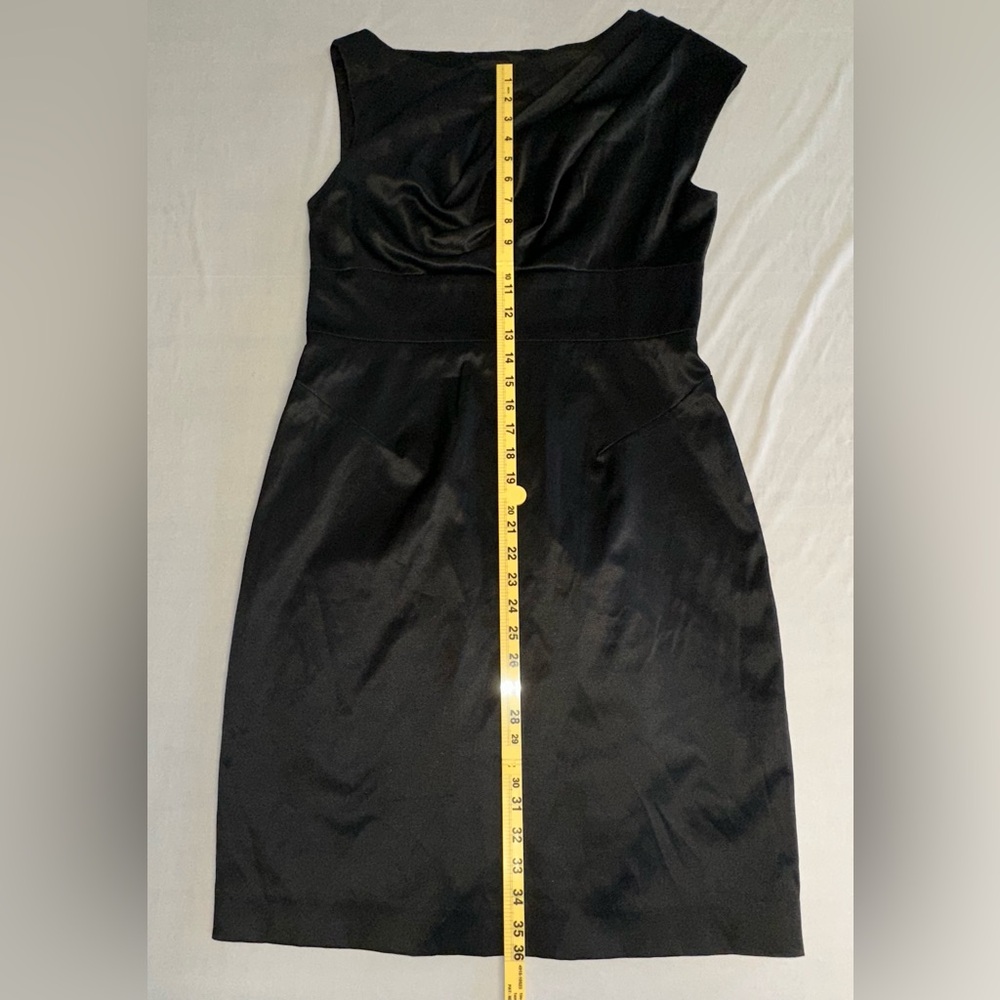 Black Halo • Black Jackie O Asymmetrical Drape Sheath Dress • Size 10 - Picture 9 of 10